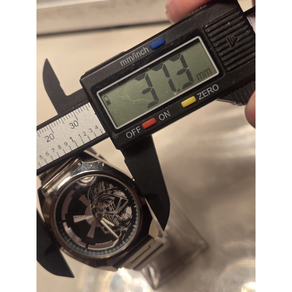 FOSSIL 1997 STAR WARS (DARTH VADER) Silver Watch 20th Anniv. LTD Ed. #4525/10k - Picture 6 of 10